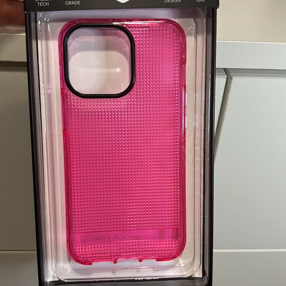 NIB-Cell Helmet Altitude Series phone case, iPhone 12/12Pro - Picture 4 of 4